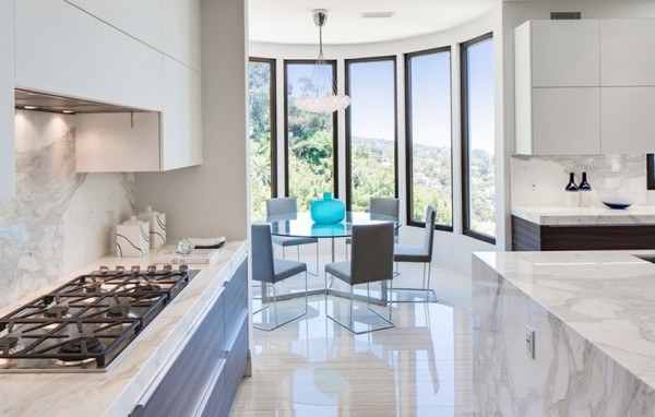 beverly 10 600x382 Phong cách thiết kế nội thất hiện đại của ngôi nhà Beverly Hills