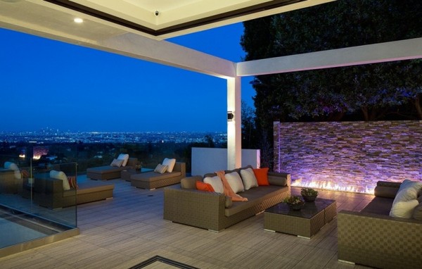 beverly 20 600x382 Phong cách thiết kế nội thất hiện đại của ngôi nhà Beverly Hills