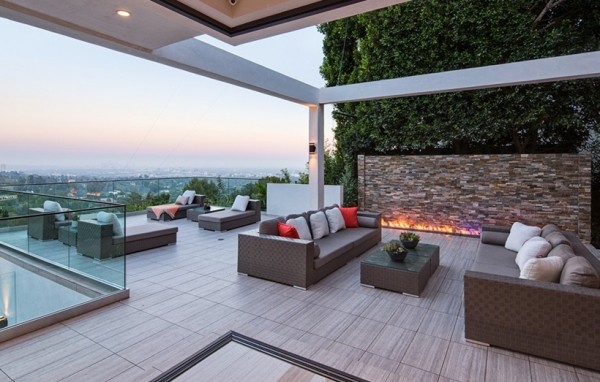 beverly 21 600x382 Phong cách thiết kế nội thất hiện đại của ngôi nhà Beverly Hills