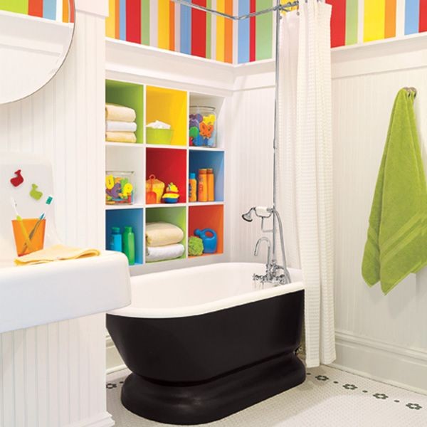 14dd97trangtriphongtamdaymausa Thiết kế trang trí phòng tắm đầy màu sắc vui nhộn cho bé